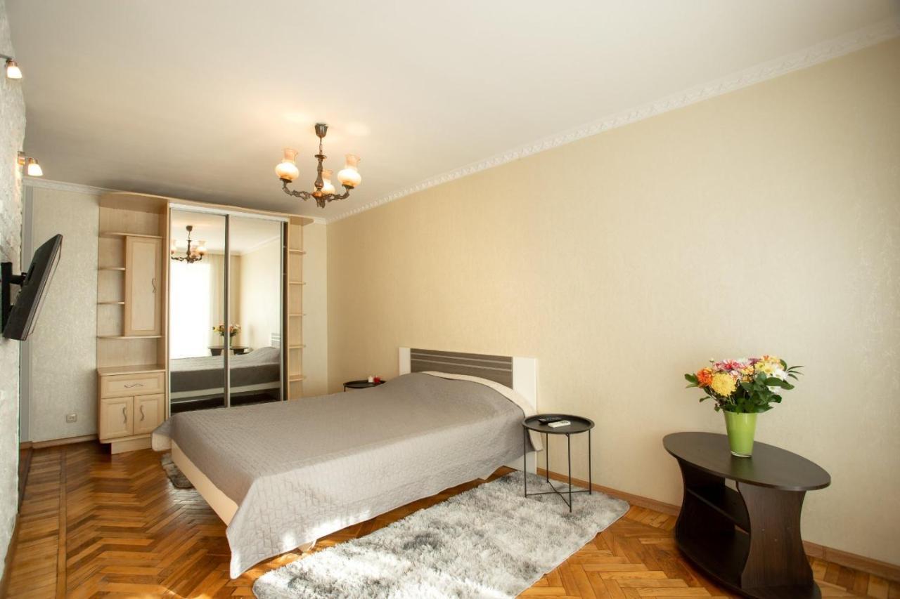Cosy flat in the city centre Mikołajów Zewnętrze zdjęcie
